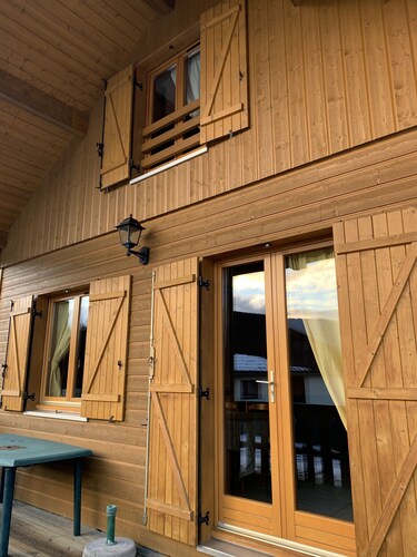 Joli chalet  au calme à 2min du lac, de la voie verte, 10min des pistes, fibre