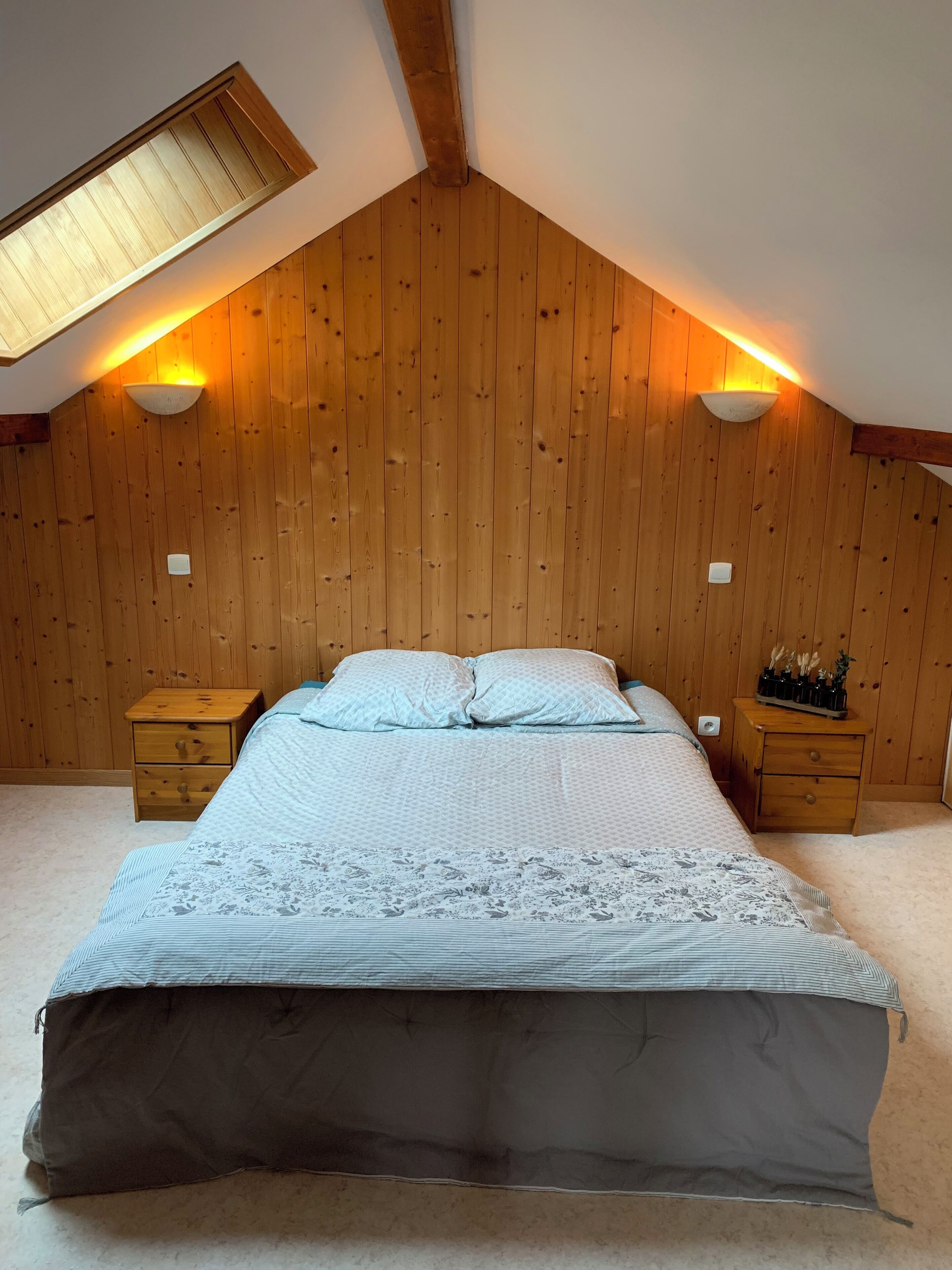 2 bedrooms, iron/ironing board, free WiFi, wheelchair access