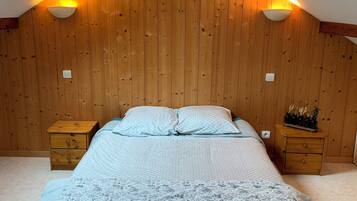 2 chambres, fer et planche à repasser, Wi-Fi gratuit