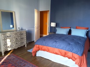 2 bedrooms, desk, iron/ironing board, WiFi - Cozy apartment in the heart of Vichy. (Vichy)