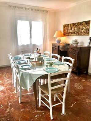Dining - Detached house, near the coast, in a quiet area on the outskirts of BASTIA (Ville-Di-Pietrabugno)