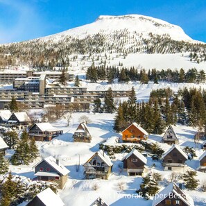 Exterior - Chalet Lanorak Super Besse center 4/10 people, exceptional view of Lake and Slopes. (Besse-et-Saint-Anastaise)