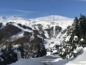 Exterior - Chalet Lanorak Super Besse center 4/10 people, exceptional view of Lake and Slopes. (Besse-et-Saint-Anastaise)