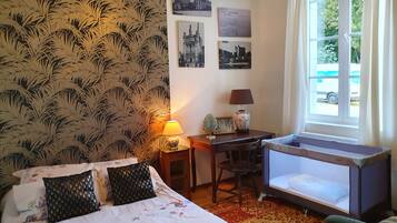 3 bedrooms, iron/ironing board, travel cot, WiFi