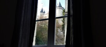 LOIREN JA LASTEN VÄLILLINEN SUURI HUONEISTO