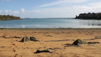 Una playa cerca