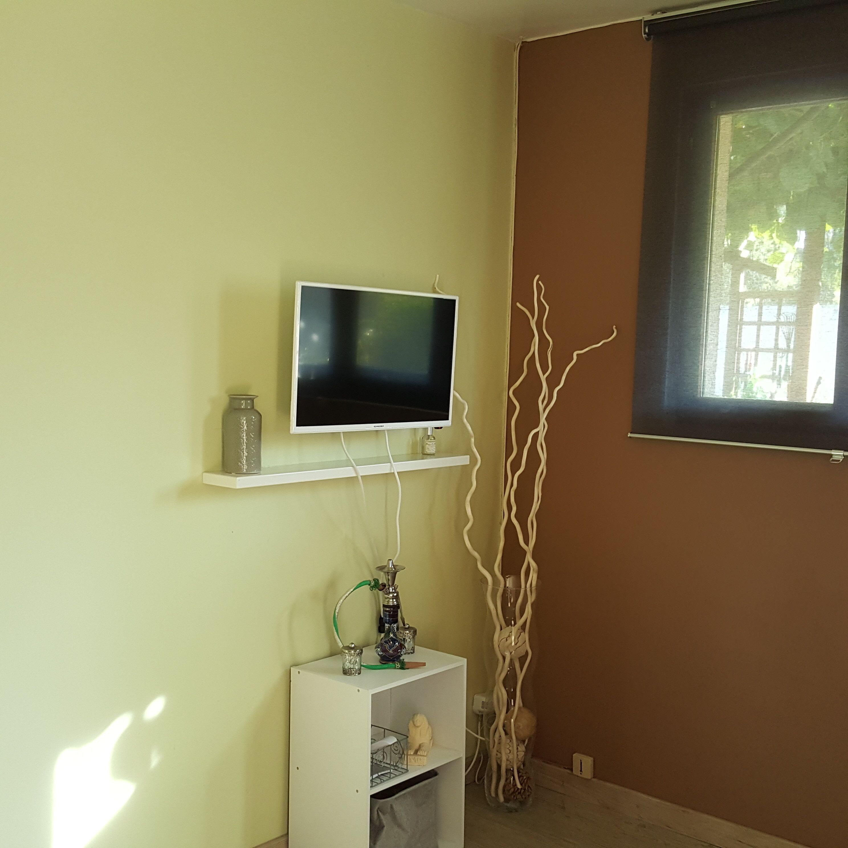 Small cottage in the Bois du Lys _ swimming pool _ Fontainebleau forest