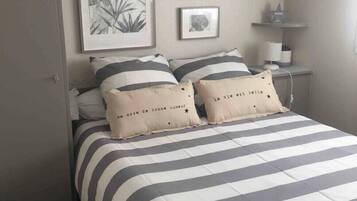 2 habitaciones, cuna de viaje, wifi gratis y ropa de cama