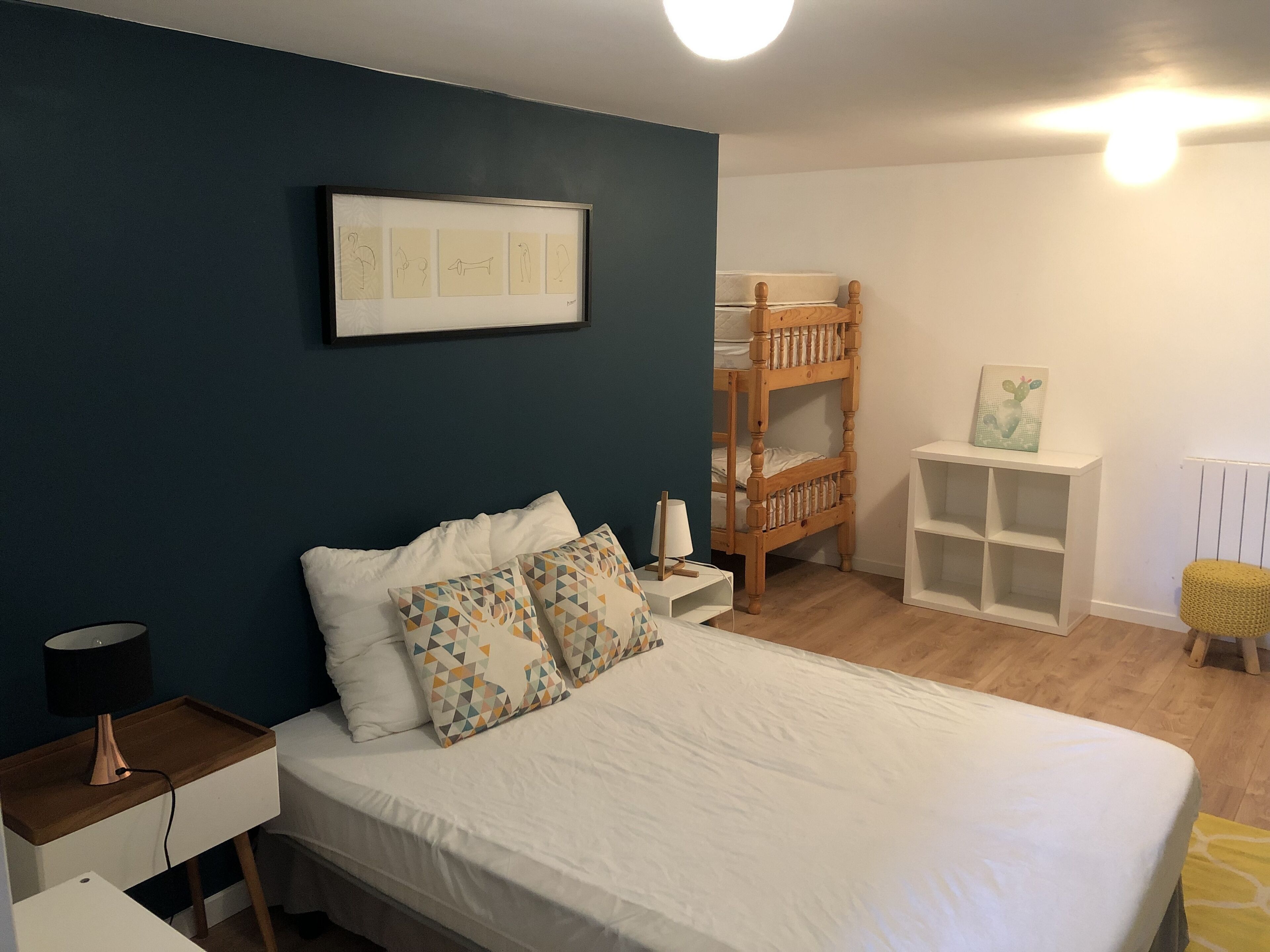 BEAUTIFUL HOUSE 200 M FROM THE LAKE AND 5 MIN BY CAR FROM THE OCEAN