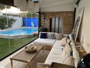 Outdoor pool - House 200 M2 air-conditioned 5 bedrooms 4 bathrooms 4 toilets '' la treille muscate ''. (La Grande-Motte)