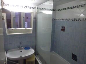 Bathtub