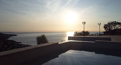 Facing the sea and the Estérel massif, Antheor, town of Saint Raphaël