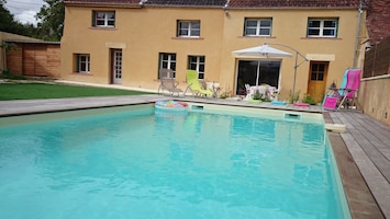 maison et piscine