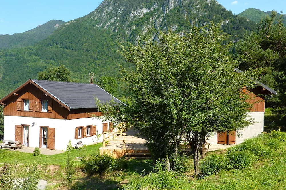 Les Bordes de Paloumières: Discover this gite in the heart of Ariège Mountains.