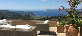 2 villas together for an exceptional view with private pool