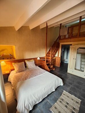 5 bedrooms, desk, iron/ironing board, WiFi - Cottage for 9/15 people - Terrace of the Boutisse (Saint-Jean-Roure)