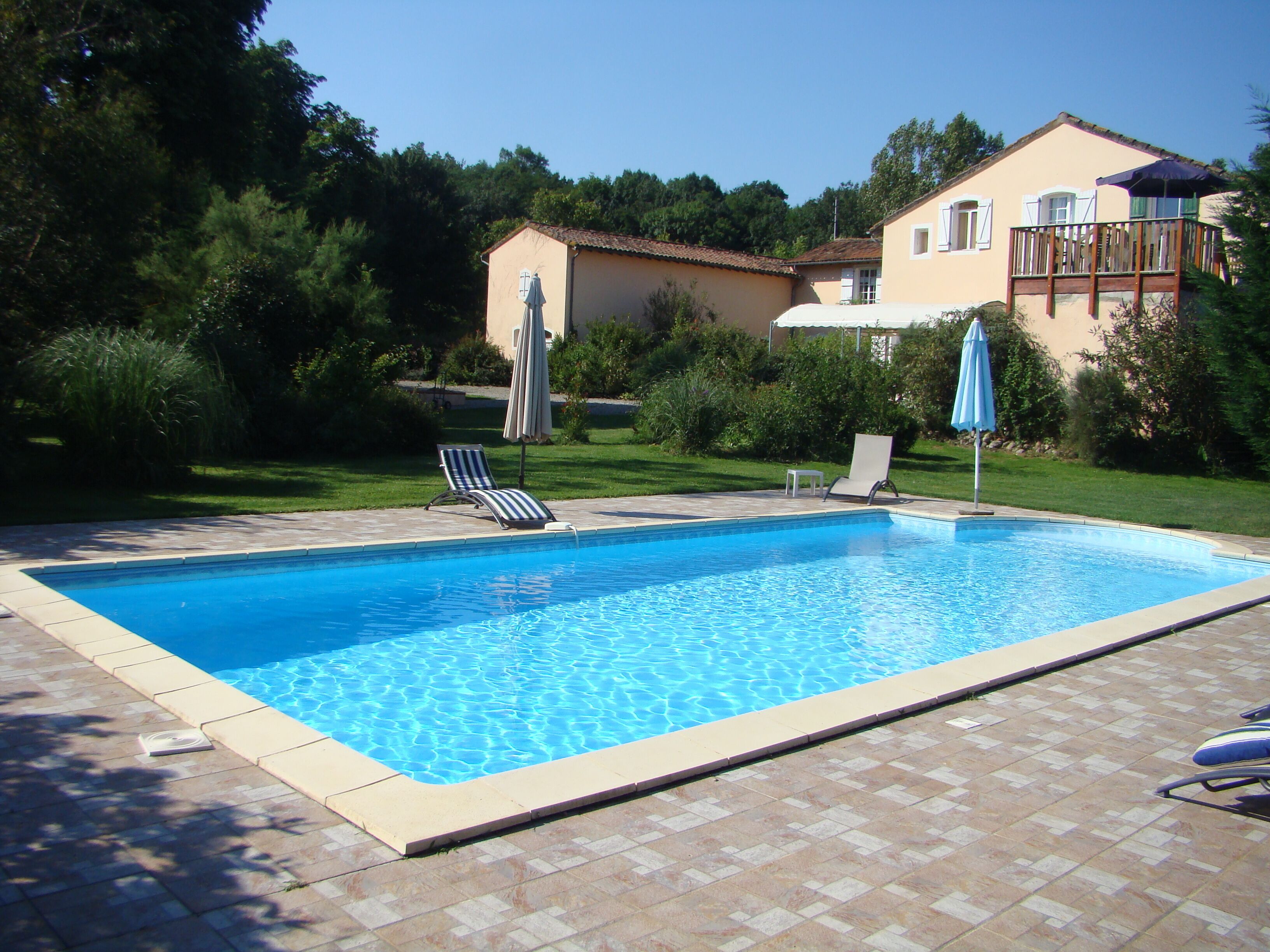 Piscine avec terrasse Gite Ciel