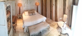 Single storey T2 villa adjoining villa under the pines