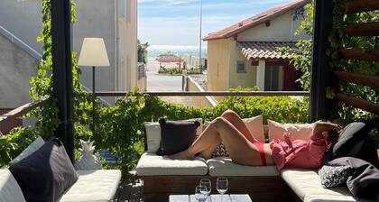 Villa T4 with garden sea view beach access20m