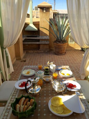 Buiten dineren
