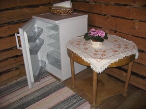 Double Room, 1 Queen Bed, No Windows, Garden View | Iron/ironing board, cots/infant beds, bed sheets - Tuukkalan tila B & B (Mikkeli)