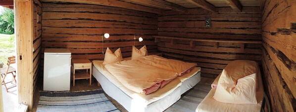 Double Room, 1 Queen Bed, No Windows, Garden View