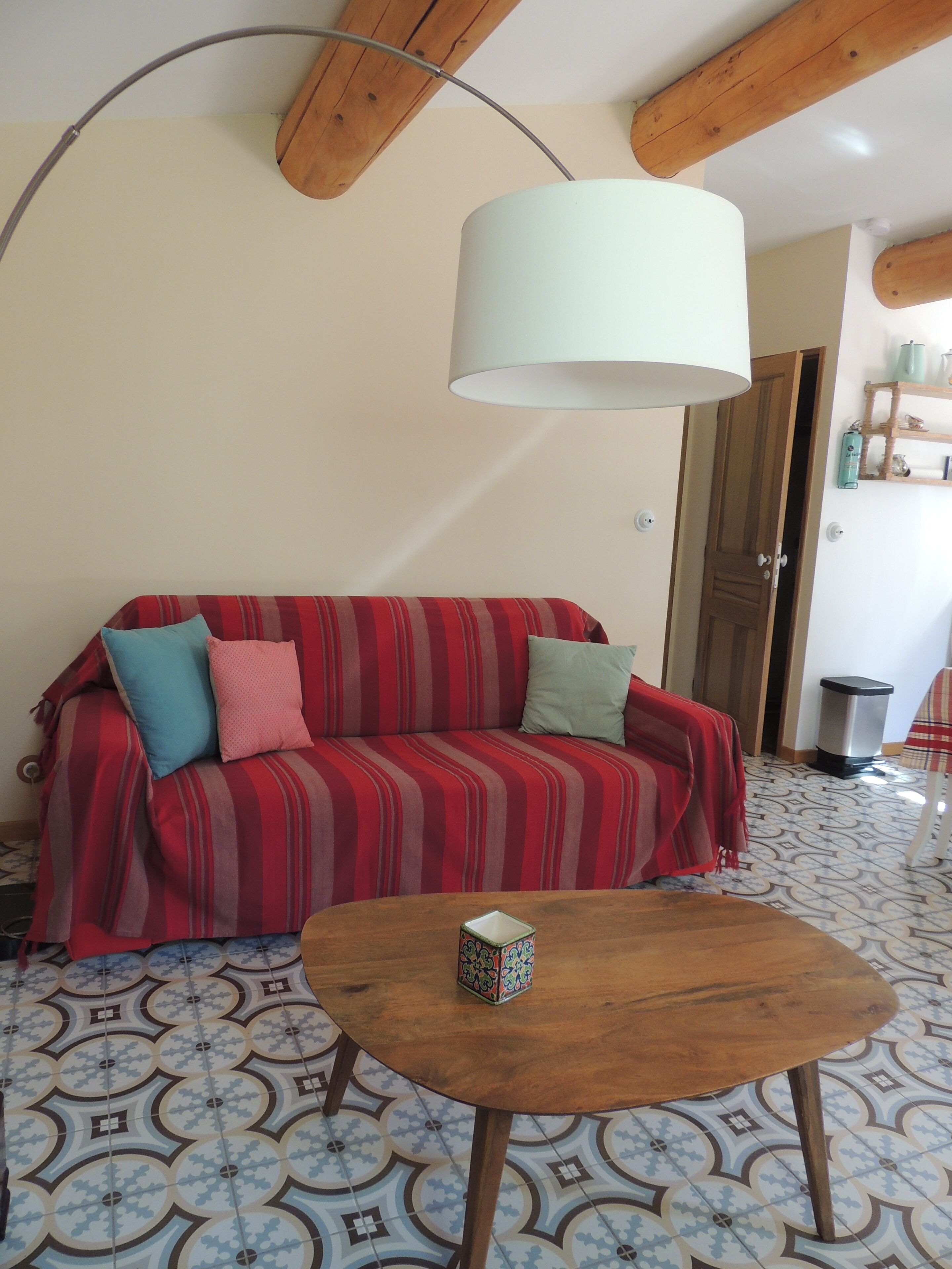 Small charming house, sea view and scents of the maquis.