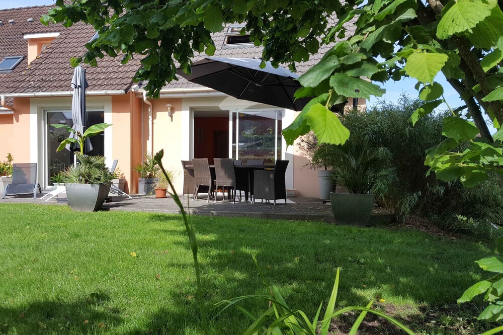 Complete floor of a house with 3 bedrooms