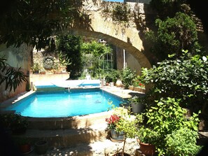 Piscine extérieure, piscine chauffée