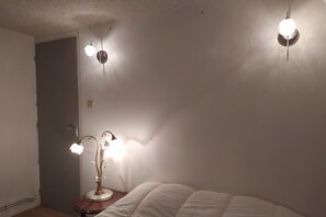 2 bedrooms, iron/ironing board, free WiFi