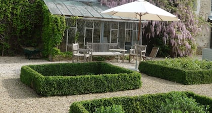 Charming gite - 12 p., 18 Km from Disneyland (45 km from Paris)