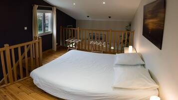 3 chambres, bureau, fer et planche Ă repasser, Wi-Fi gratuit