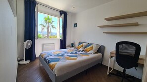 4 chambres, fer et planche à repasser, lit parapluie, Wi-Fi