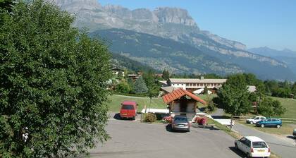 Apartment in the center of the village of Combloux