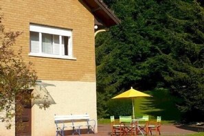 Outdoor dining - Les balcons de Fellering: Spacious apartment with panoramic view (Fellering)