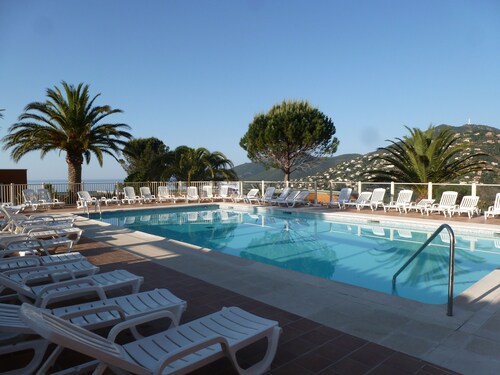 AUSSERGEWÖHNLICHE PANORAMISCHE MEERBLICK