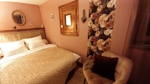 1 slaapkamer, een strijkplank/strijkijzer, gratis wifi, beddengoed