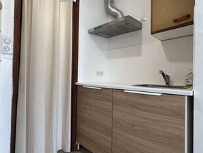 Interior - 2-room apartment for 4, Port-Vendres, sea view (Port-Vendres)