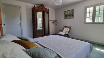 4 chambres, fer et planche à repasser, Wi-Fi gratuit