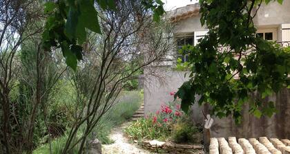 Independent apartment in the countryside, near rivers: canoe