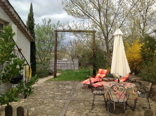 Independent apartment in the countryside, near rivers: canoe