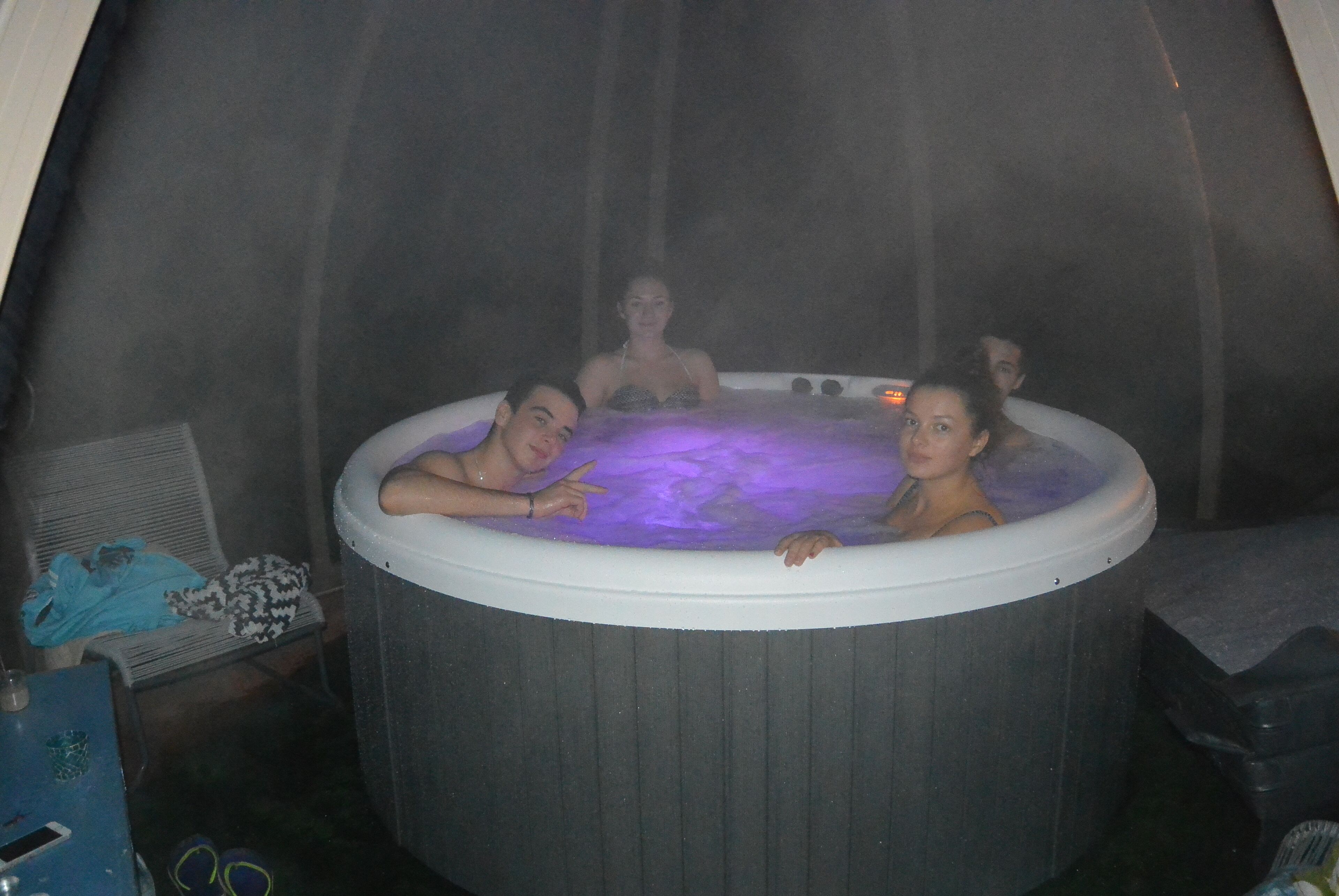 Charming cottage from 18 to 21 places Center Jacuzzi area, Swimming pool and Horse riding