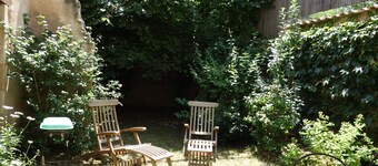 CHARMING GITE at the gates of the Marais Poitevin and Niort with private pool