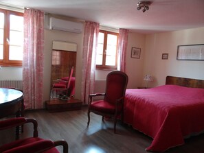 2 bedrooms, iron/ironing board, travel crib, free WiFi