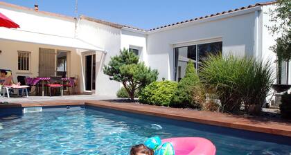 Villa 4 stars near the sea - swimming pool and sauna