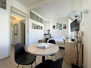 1 soverom, internettilgang og sengetøy