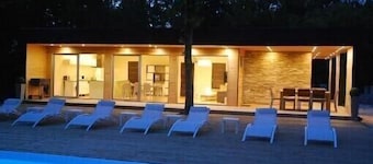 Heated swimming pools, sauna, gym, bicycles, a table tennis, quiet and high comf