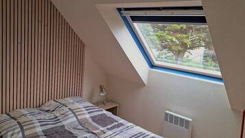 2 slaapkamers, een strijkplank/strijkijzer, wifi