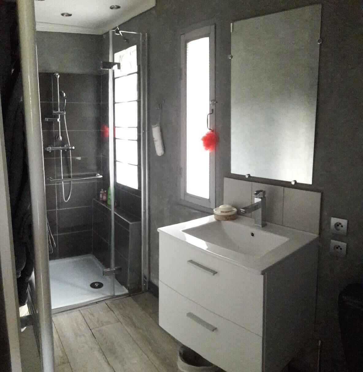 Charming little apartment adjoining a farmhouse