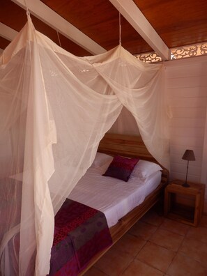 2 bedrooms, iron/ironing board, travel crib, free WiFi